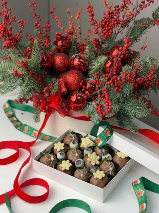 Red Winterberry & FREE Sweet Treat Box