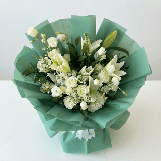 Pure Elegance Lily & Rose Bouquet - karazflowers.ae