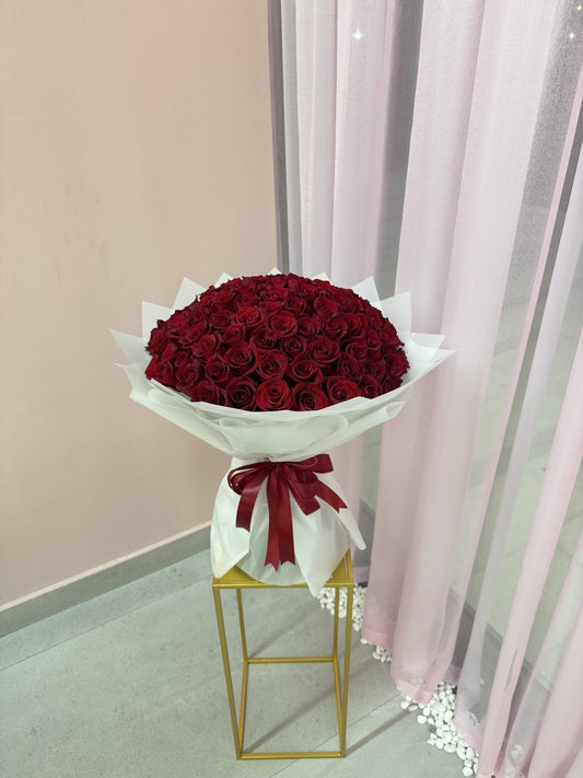 100 Red Roses Bouquet - karazflowers.ae