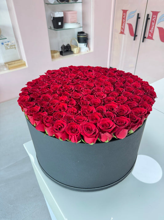 100 Red Roses Box - karazflowers.ae