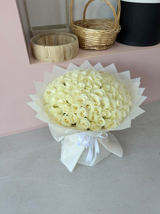 100 White Roses Bouquet - karazflowers.ae