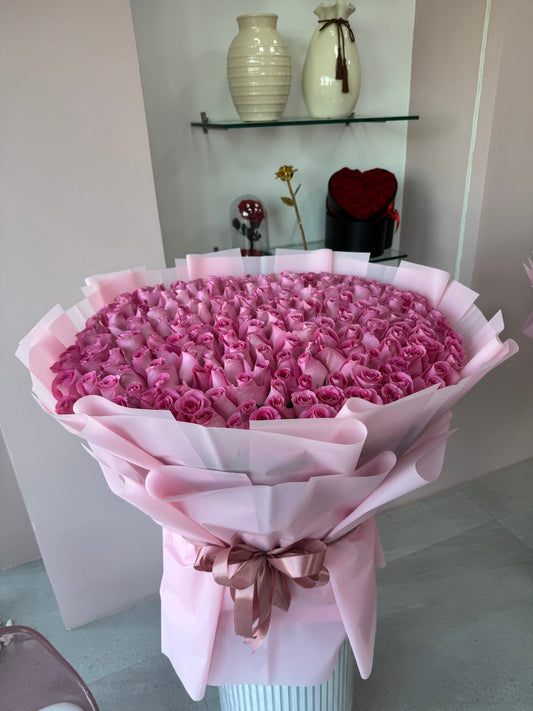 200 Pink Roses Bouquet - karazflowers.ae
