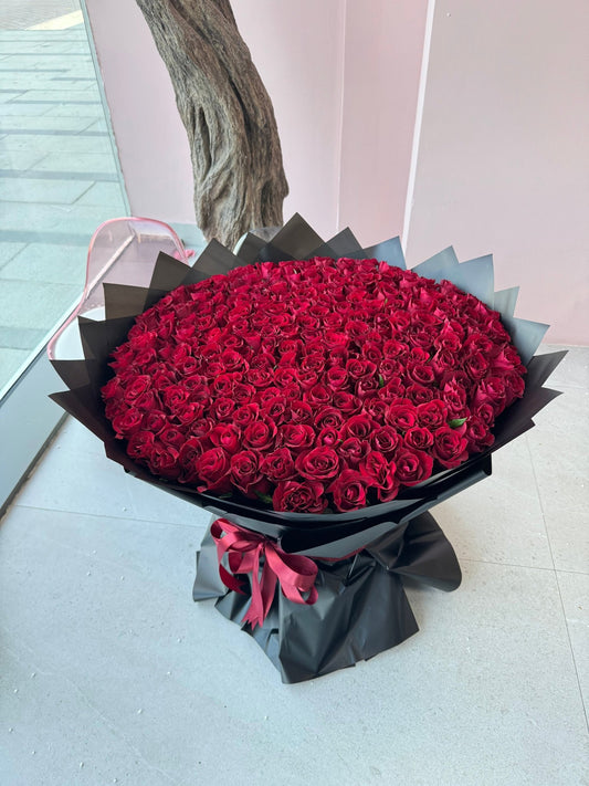 200 Red Roses Bouquet - karazflowers.ae