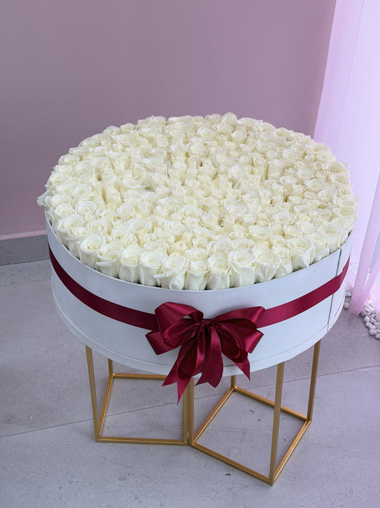 200 White Roses Box | Karaz Flowers Dubai - karazflowers.ae