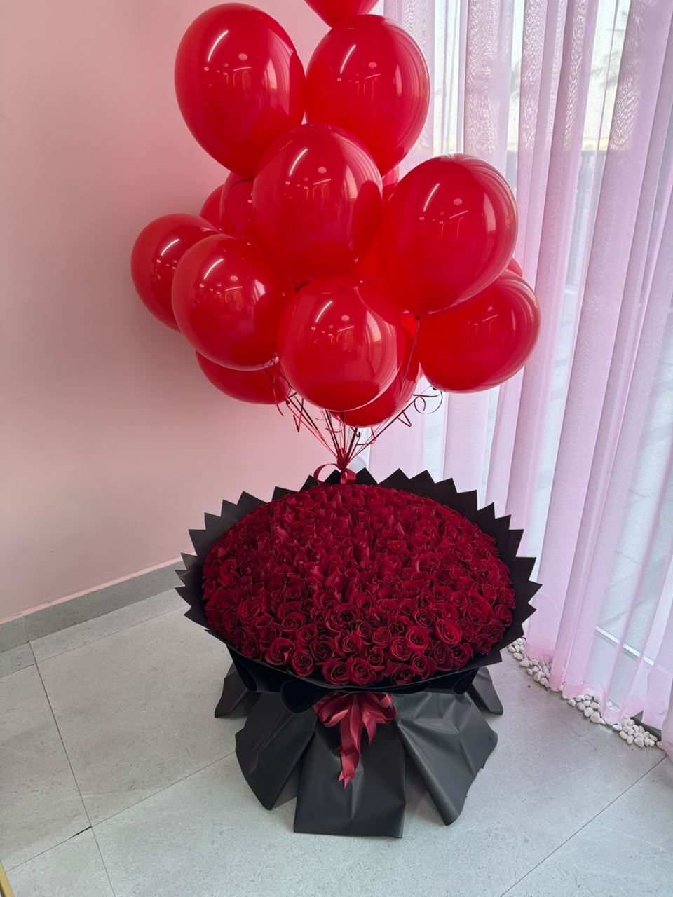 300 Red Roses & 20 Balloons Grand Bouquet - karazflowers.ae