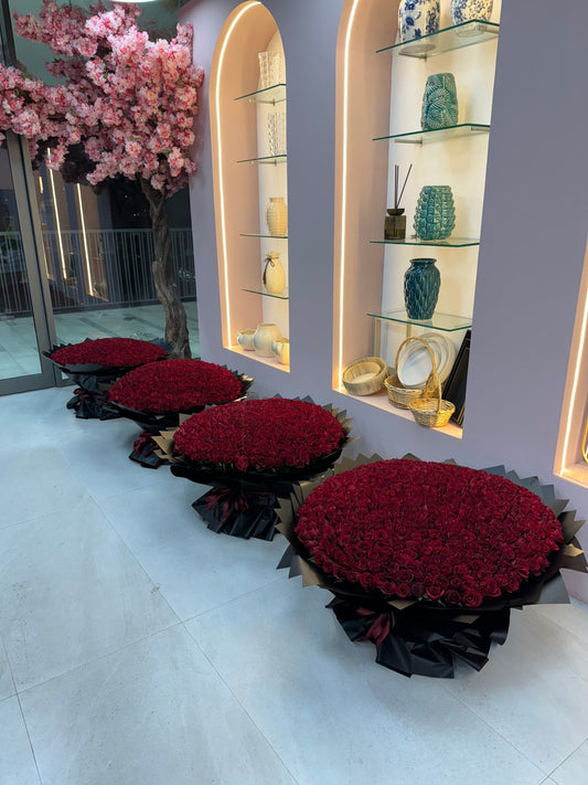 500 Red Roses Elegance - karazflowers.ae