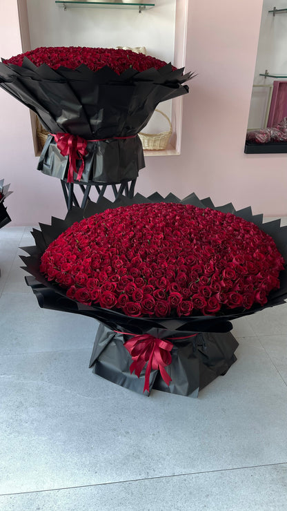 500 Red Roses Elegance
