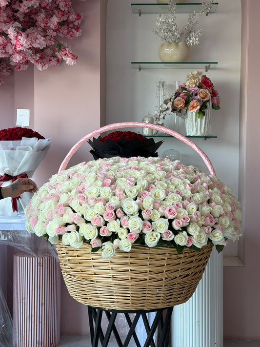 500 PCS White & Sweet Revival Mix Flower Basket – Premium Fresh Roses Arrangement UAE