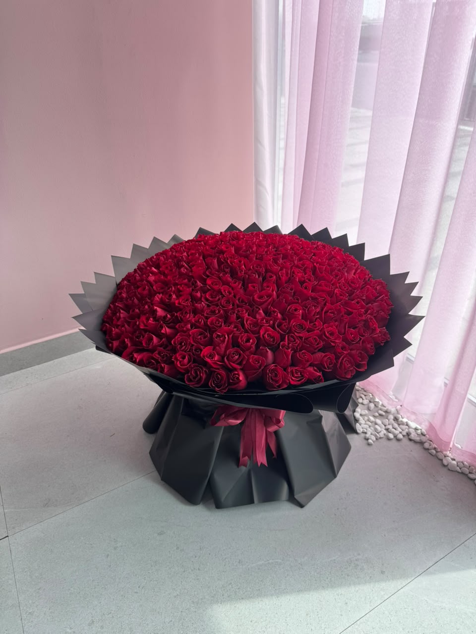 300 Red Roses Grand Bouquet | Black Wrap