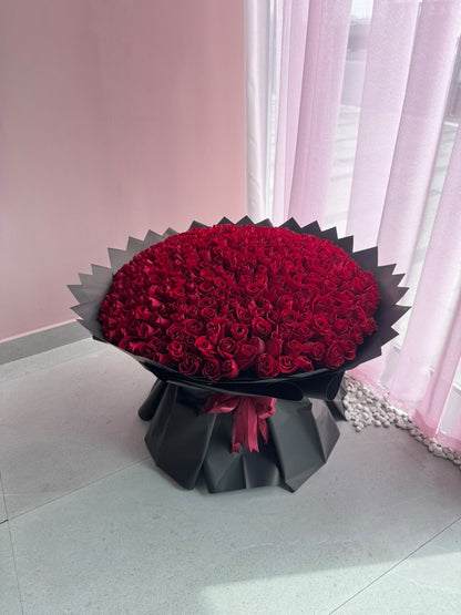 300 Red Roses Grand Bouquet | Black Wrap