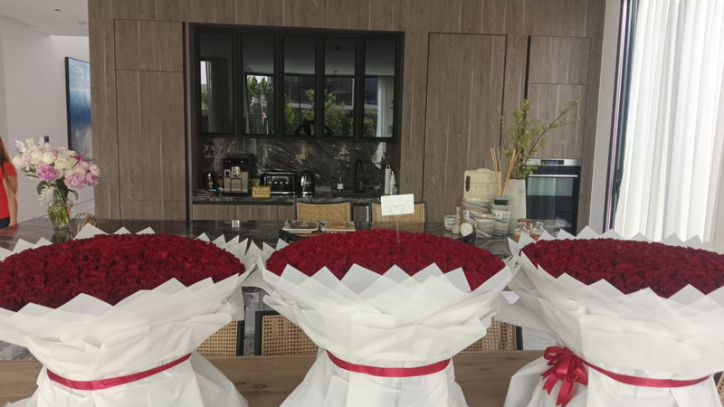Luxury flowers delivered in JBR Dubai 🌸