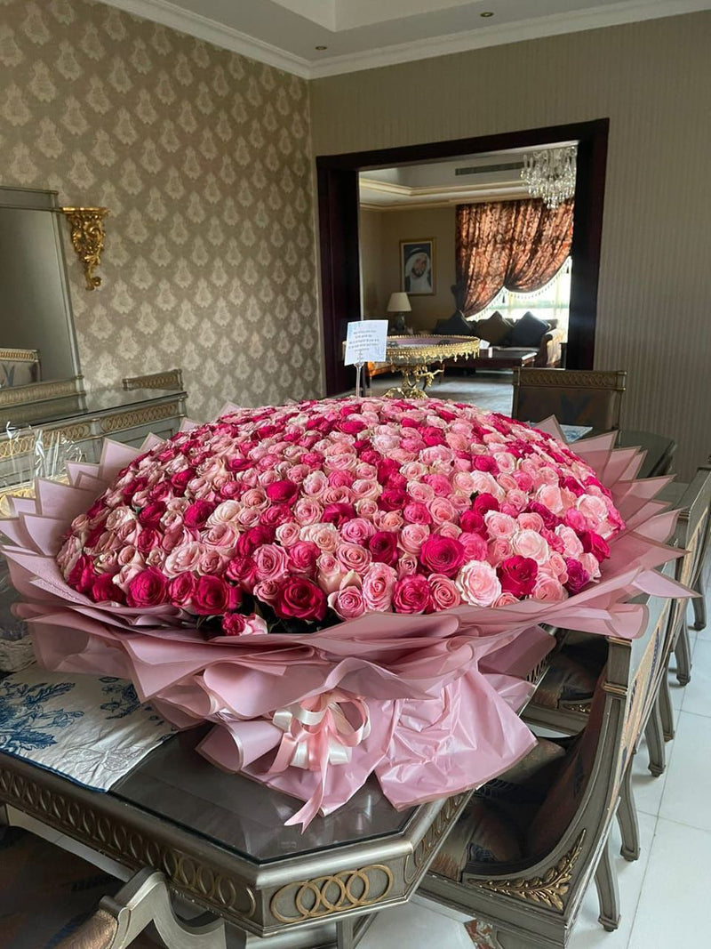 Fresh flowers delivered in Deira Dubai 💐