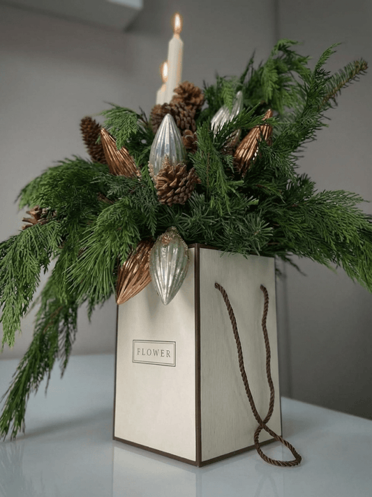 Classic Christmas Candle Centerpiece - karazflowers.ae
