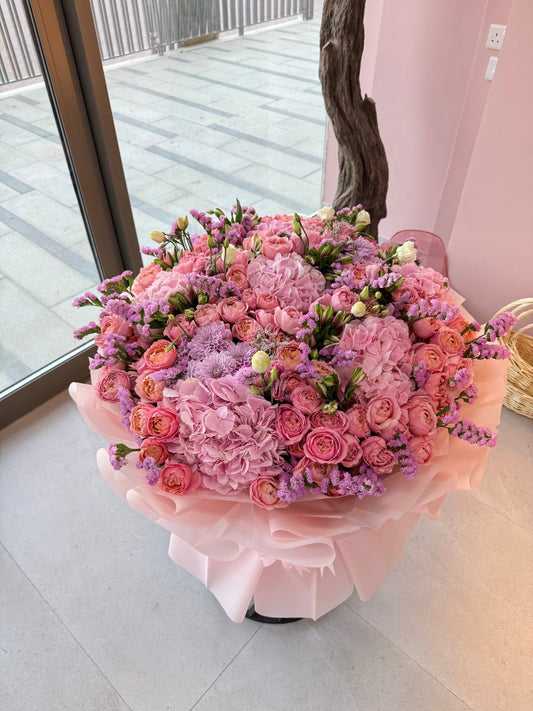 Elegant Julieta Mix 1 - karazflowers.ae