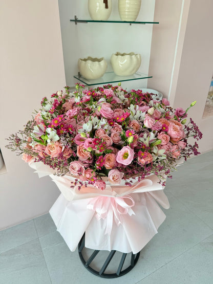 Elegant Julieta Mix 5 - karazflowers.ae