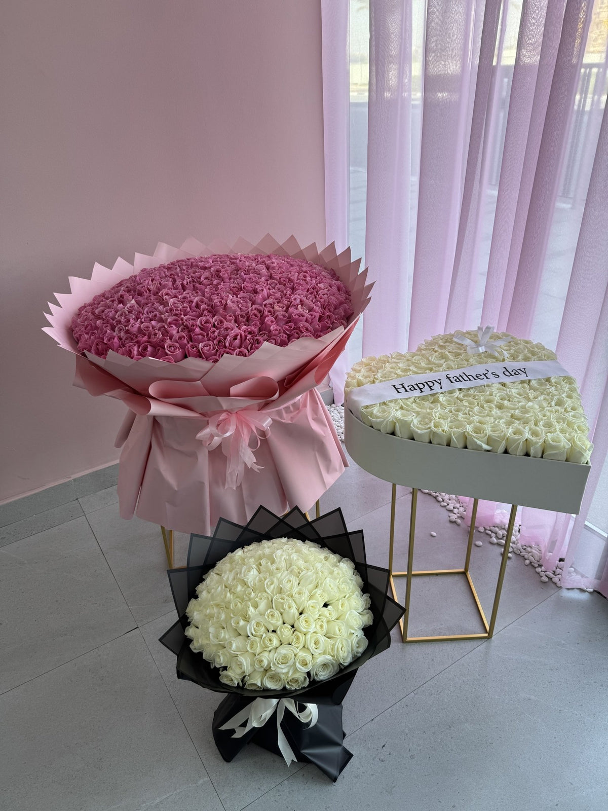 Father's Day Heart Rose Box | Karaz Flowers Dubai - karazflowers.ae