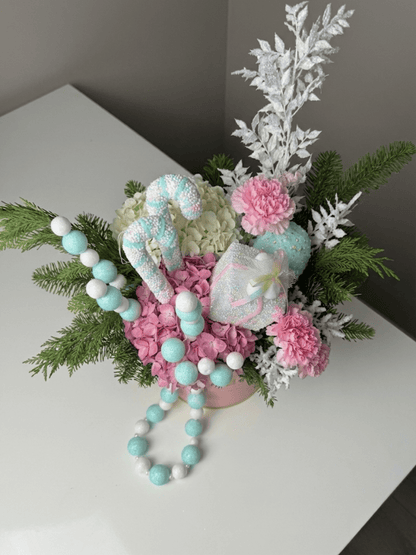 Merry Pinkmas Flower Box - karazflowers.ae