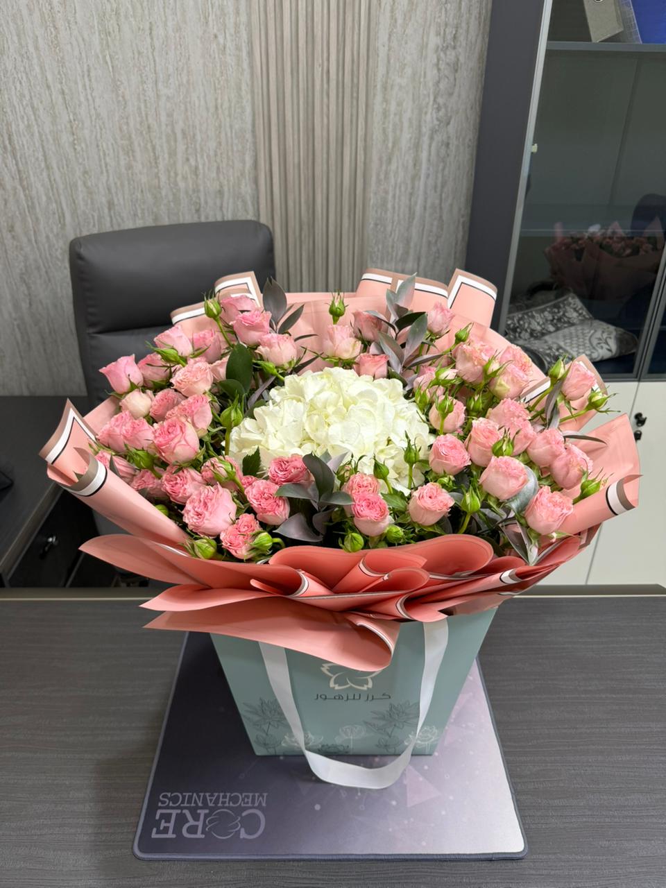 Premium Floral Bag Arrangement – Pastel Mixed Flowers - karazflowers.ae