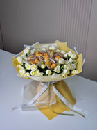 The Golden Glow Bouquet - karazflowers.ae
