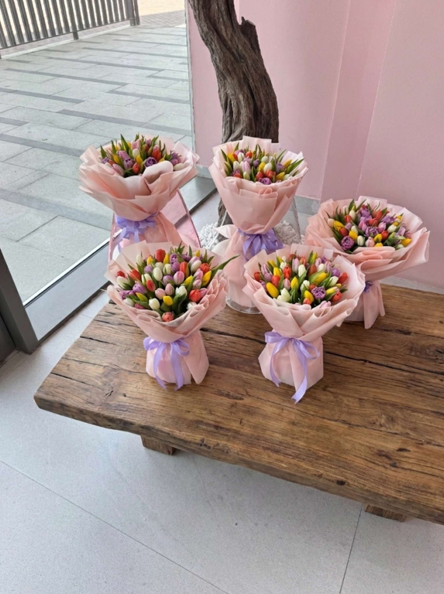 Tulip Charm - karazflowers.ae