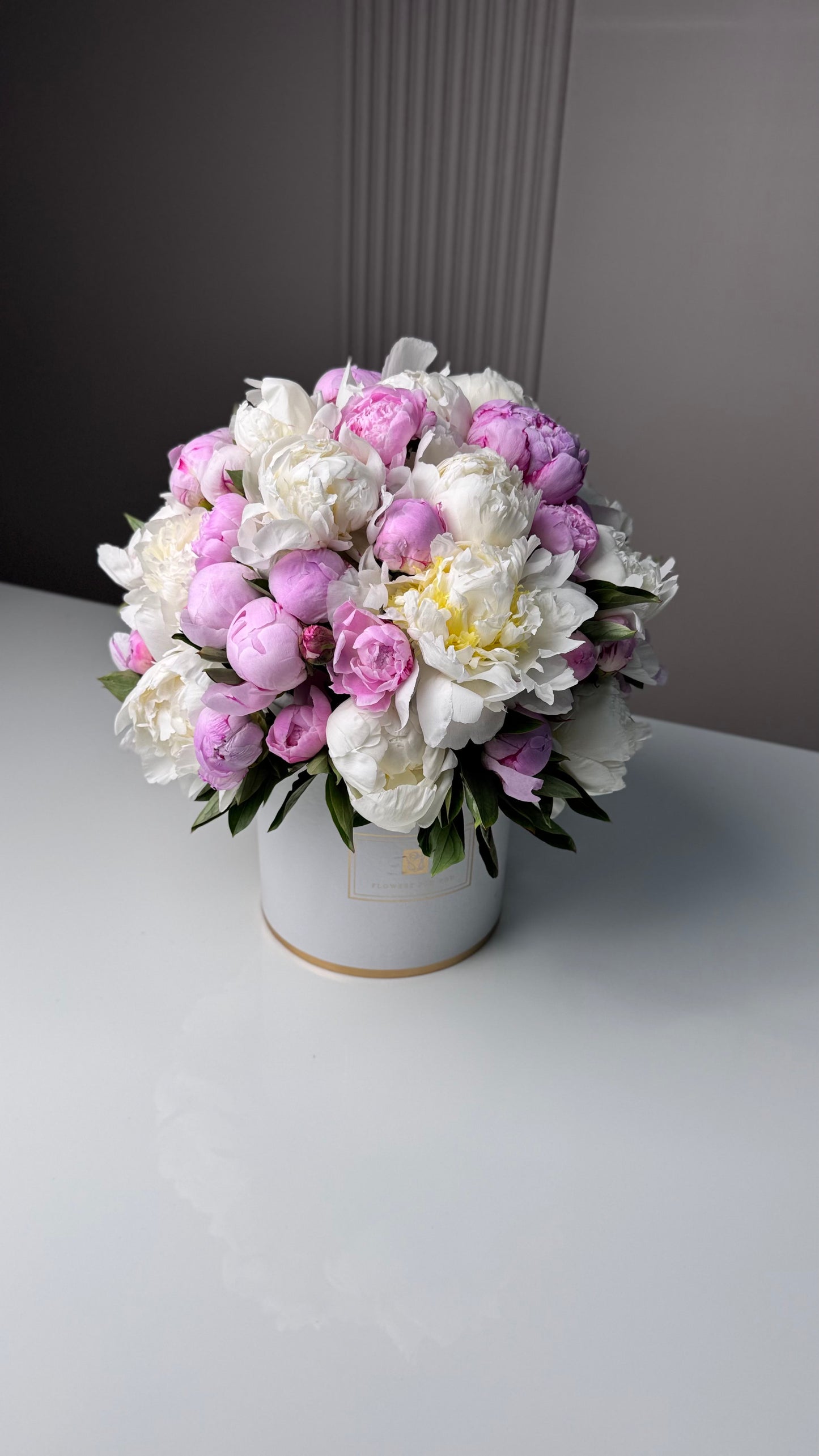 white and pink peonies
